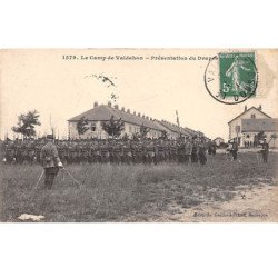 Le Camp de VALDAHON - Présentation du Drapeau - très bon état
