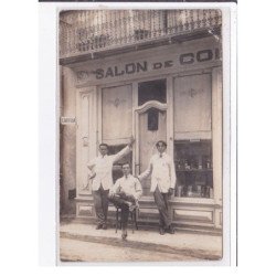 CAZOULS LES BEZIERS : carte photo du salon de coiffure Raoul VIDAL - très bon état