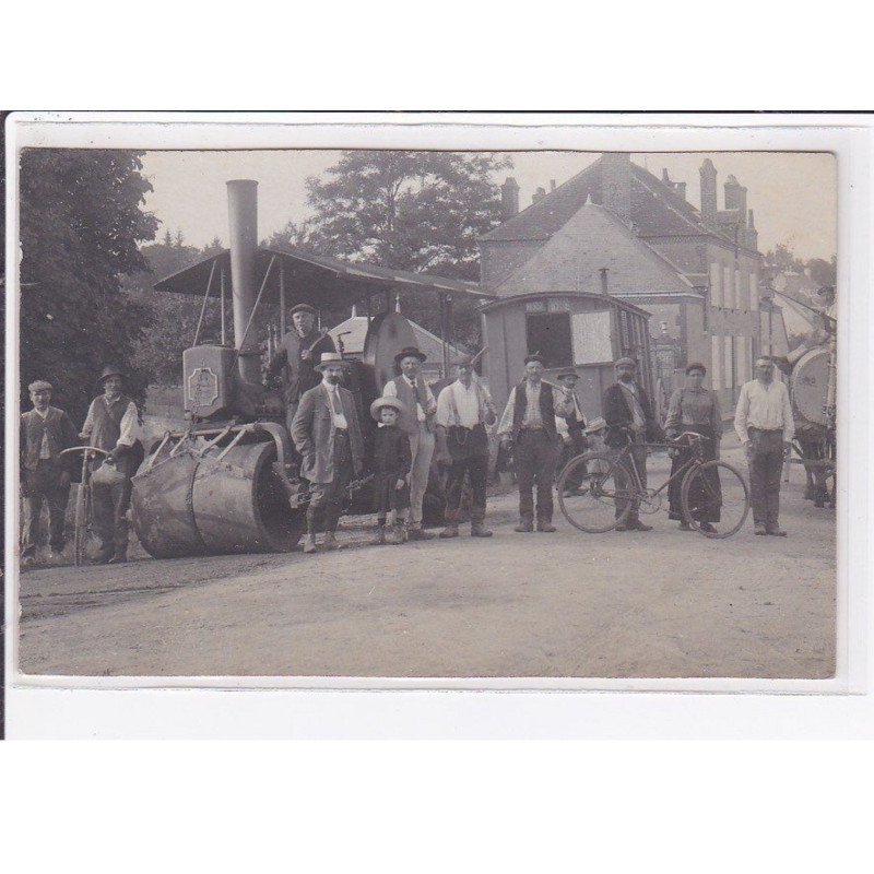 A LOCALISER : carte photo d'un roulleau compresseur (fabriqué à Angers) - très bon état