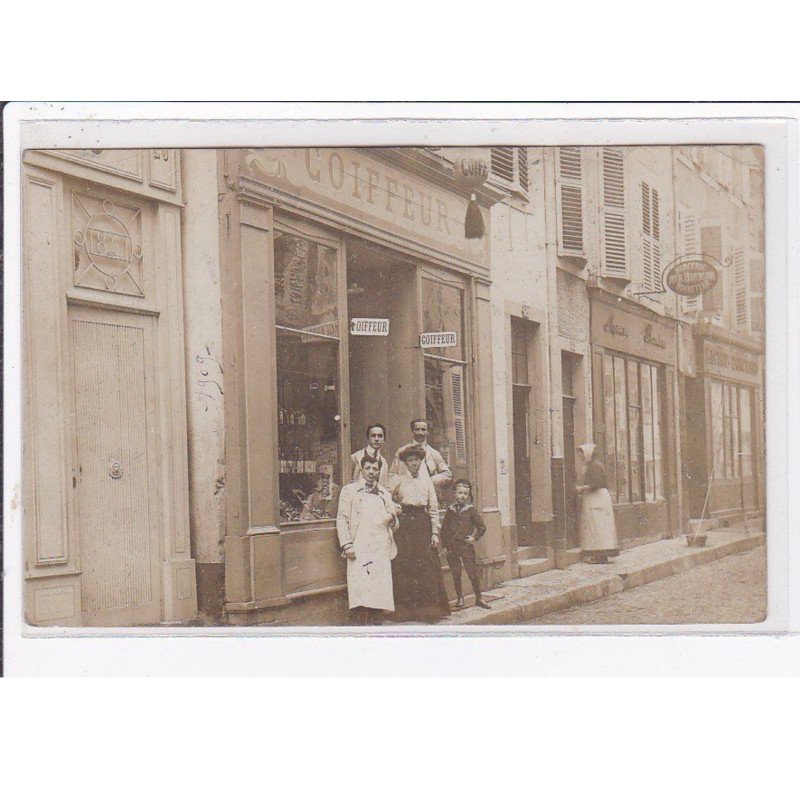 A LOCALISER : carte photo d'une salon de coiffure et d'une mercerie (cachet de départ du 54) - très bon état