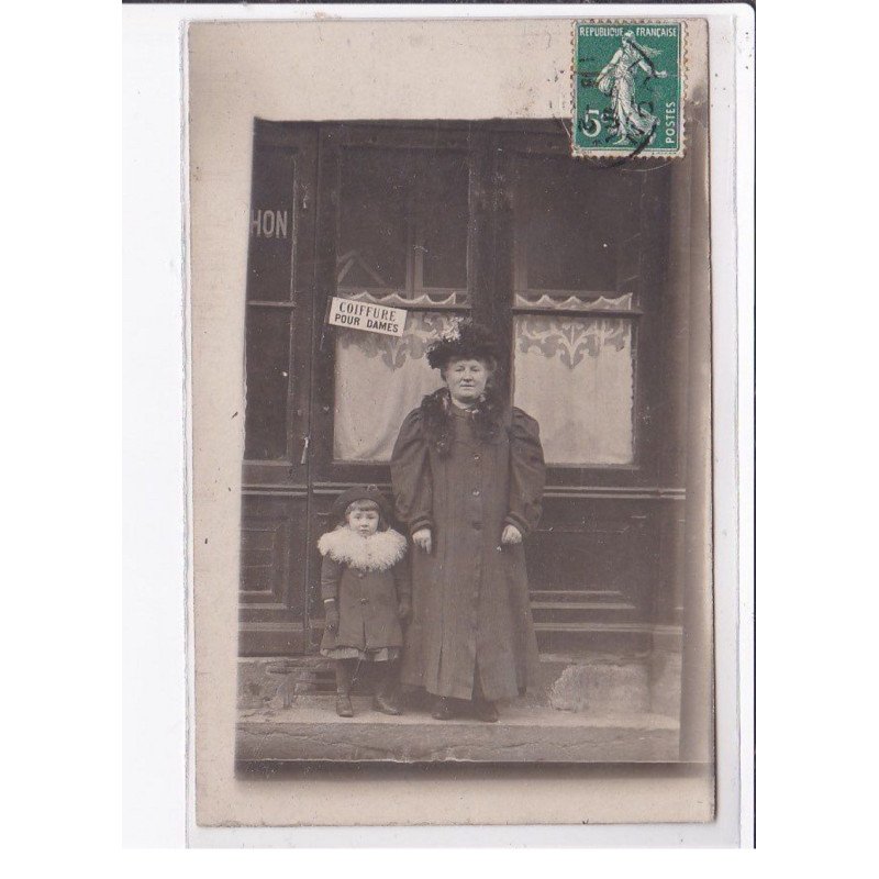 LYON : carte photo du salon de coiffure (coiffeur) - très bon état