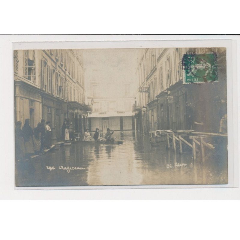 PARIS - Carte photo - Inondations - Rue Augereau - 75007 - très bon état