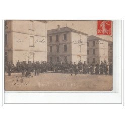 HYERES - CARTE PHOTO - MILITAIRES 1913 - état