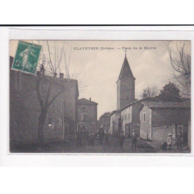 CLAVEYSON : Place de la Mairie - très bon état