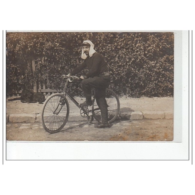 BONDY - CARTE PHOTO - CYCLISTE - très bon état