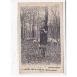 LA COTE D'ARGENT : Bergère landaise gardant ses Moutons dans les Landes de Gascogne - très bon état