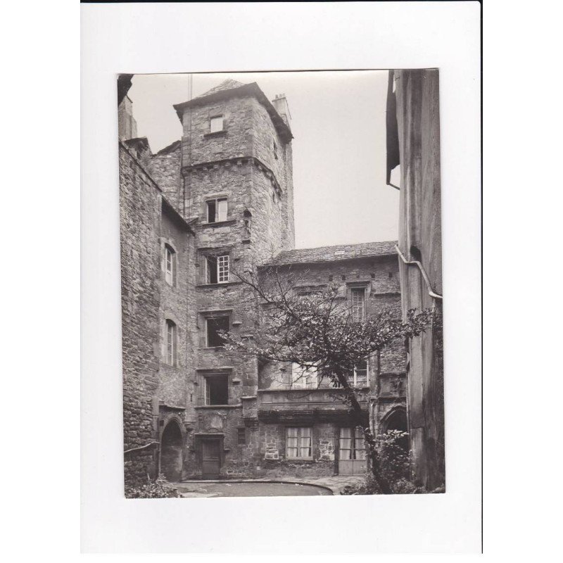 AVEYRON, Rodez, Cour d'un ancien Hôtel, Photo Auclair-Melot, environ 23x17cm années 1920-30 - très bon état