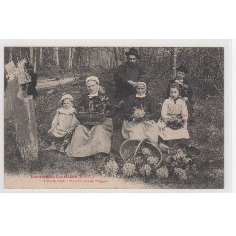 environs de Courtalain - les marchandes de muguet en forêt - très bon état