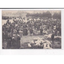 RENNES : Le champ de Mars un jour de foire, le Marché aux porcs - très bon état