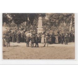 SAINT MAURICE : carte photo du monument aux morts - très bon état