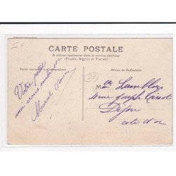 IZON : Place de la Halle - très bon état