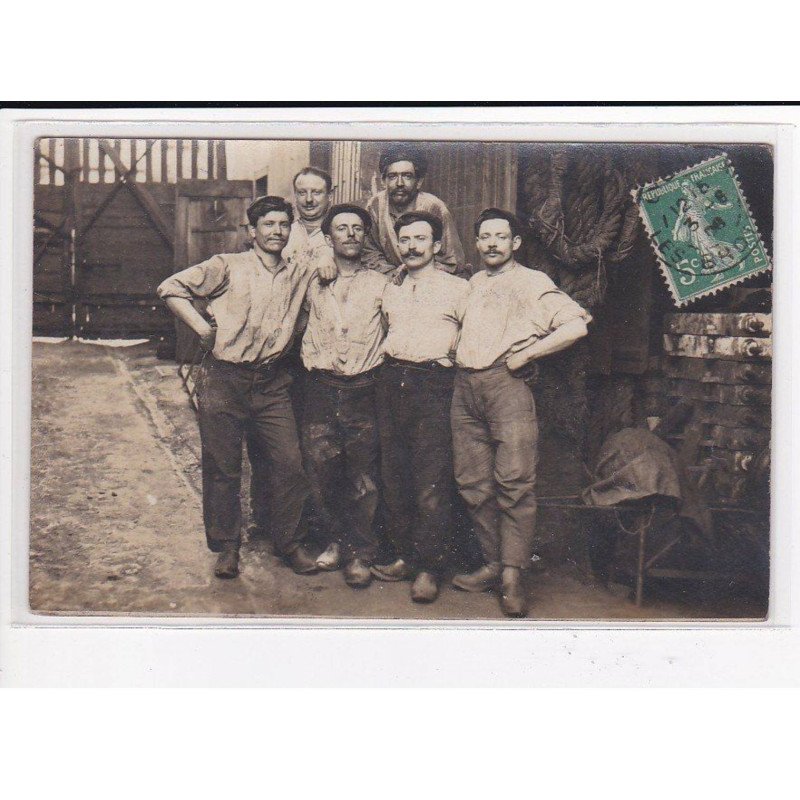 LYON : Cachet, Un groupe de Tempèrent - très bon état