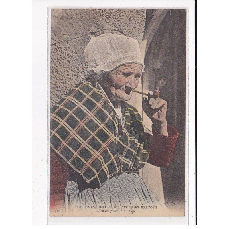 Femme fumant la Pipe, C.M.C.B - très bon état