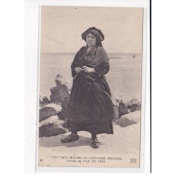 ILE DE SEIN : Femme de l'Ile, C.M.C.B - très bon état