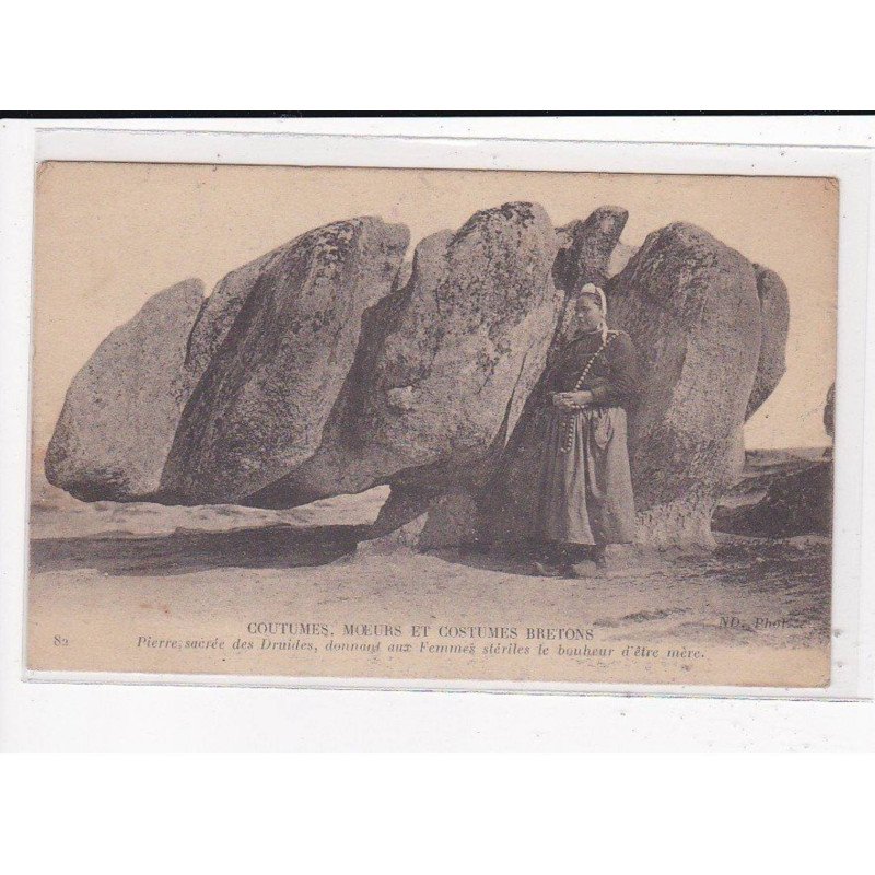 Pierre sacrée des Druides, donnant aux femmes stérile le bonheur d'être mère, C.M.C.B - très bon état