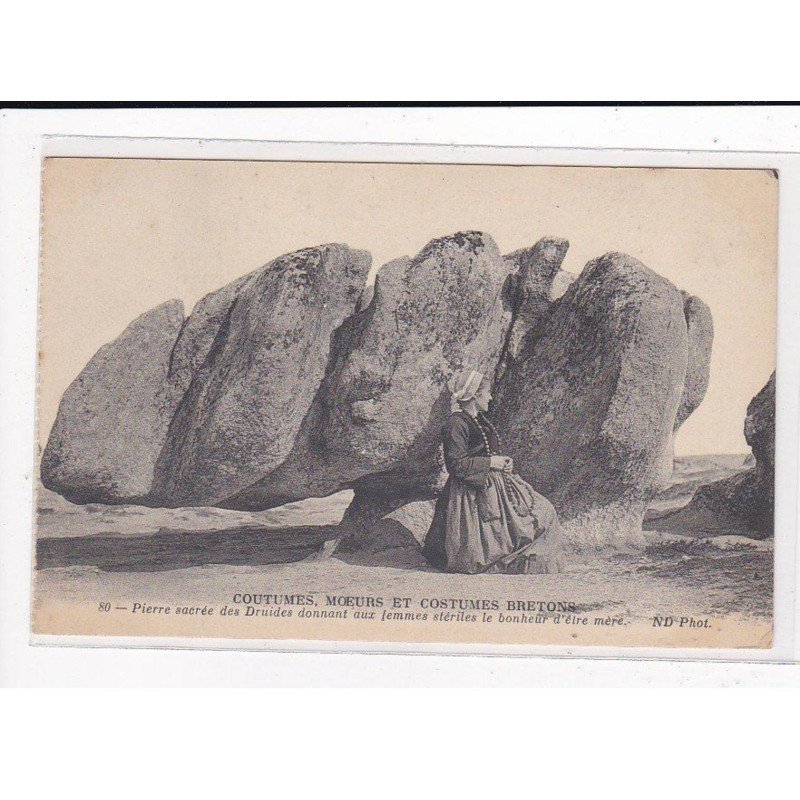 Pierre sacrée des Druides, donnant aux femmes stérile le bonheur d'être mère, C.M.C.B - très bon état