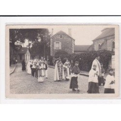 FAY LES ETANGS : Procession, Communion - état