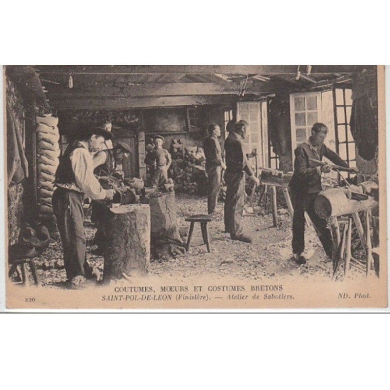 CMCB : SAINT POL DE LEON - atelier de sabotiers - très bon état