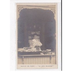 PARIS : Jardin de Paris, "La Jolie Buraliste" - très bon état