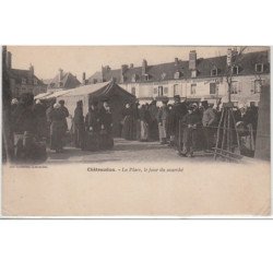 CHATEAUDUN : le marché - bon état ( un coin plié )