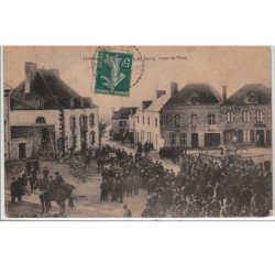 LIVRE : le marché au centre du bourg - bon état (coins arrondis)