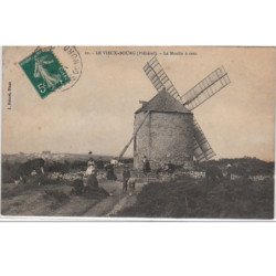 LE VIEUX BOURG (Pléhérel) : le moulin à vent - très bon état