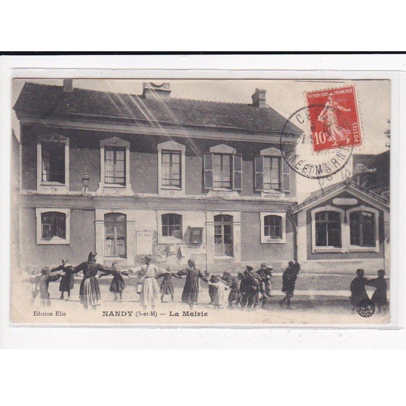 NANDY : La mairie - état