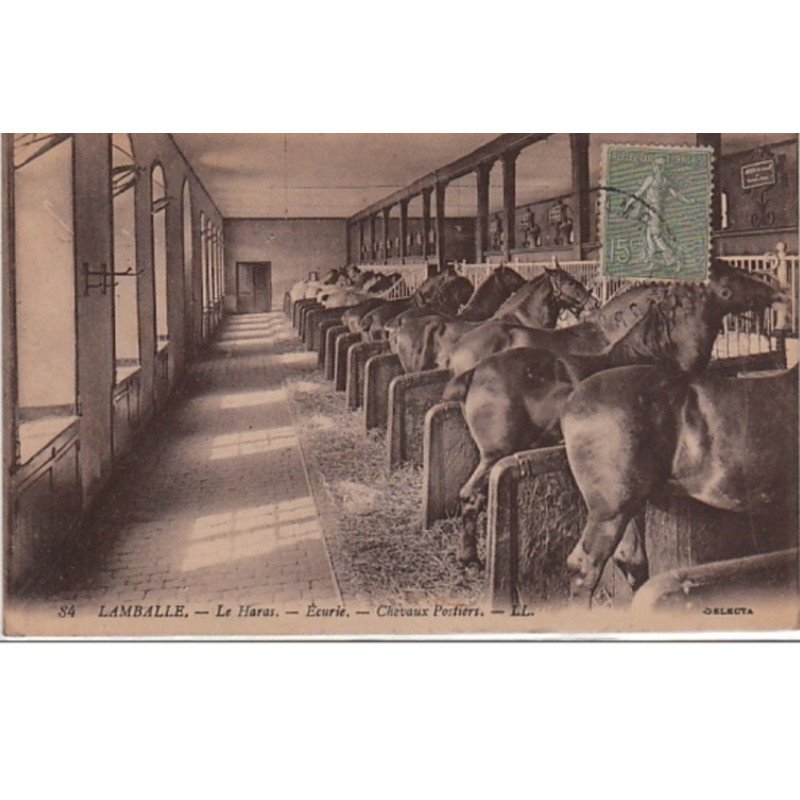 LAMBALLE : les chevaux postiers - les écuries - très bon état LAMBALLE : les chevaux postiers - les écuries - très bon état