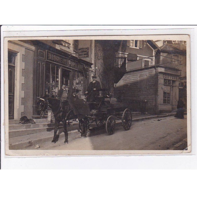 BIARRITZ : carte photo de la droguerie populaire GUICHENEY (attelage - salon de coiffure) - bon état (un coin plié) BIARRITZ : carte photo de la droguerie populaire GUICHENEY (attelage - salon de coiffure) - bon état (un coin plié)