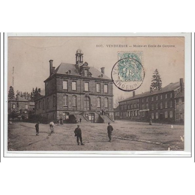 VENDRESSE : mairie et école des garçons - très bon état