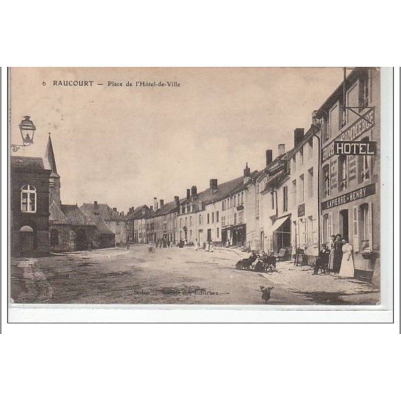 RAUCOURT - Place de l'hôtel de ville -  très bon état