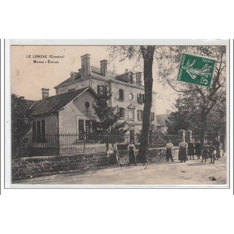 LE LONZAC : mairie - écoles - très bon état