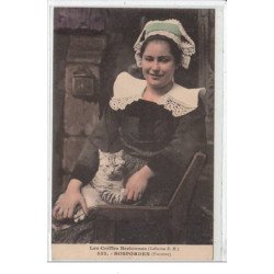 ROSPORDEN : les coiffes bretonnes - très bon  état