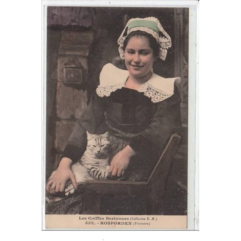 ROSPORDEN : les coiffes bretonnes - très bon  état