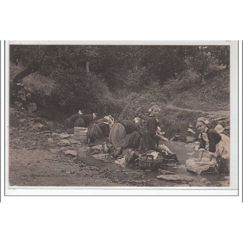 Environs de Concarneau - un lavoir de la vallée de St Jean - très bon état