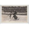 NIMES : corrida le 3 octobre 1937 - Martial Lalanda à la muleta un pase de pecho - CARTE PHOTO - très bon état
