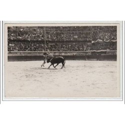 NIMES : corrida le 16 mai '37 - une belle paire de banderilles """" de poder a poder"""" - CARTE PHOTO - très bon état