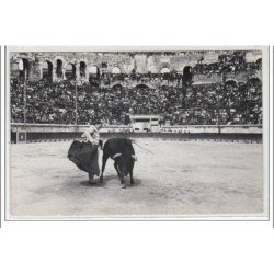 NIMES : corrida le 16 mai '37 - Ortega à la muleta - une passe de la Firma - CARTE PHOTO - très bon état