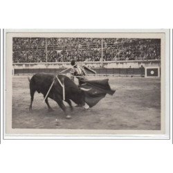 NIMES : corrida le 4 octobre 1936 - Ortega à la muleta - CARTE PHOTO - très bon état