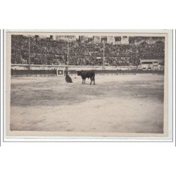 NIMES : corrida le 4 octobre 1936 - Lalanda se profile pour l'estocade - CARTE PHOTO - très bon état