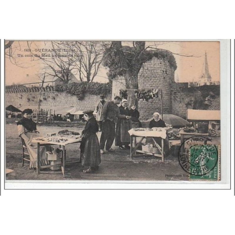GUERANDE - Un coin du Mail un jour de foire - très bon état GUERANDE - Un coin du Mail un jour de foire - très bon état