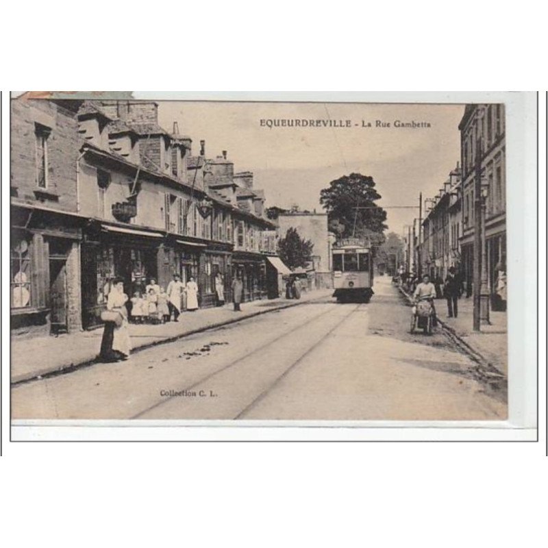 EQUEURDREVILLE - La rue Gambetta - très bon état