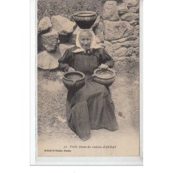 Vielle femme des environs d'AURAY - TYPES BRETONS - très bon état