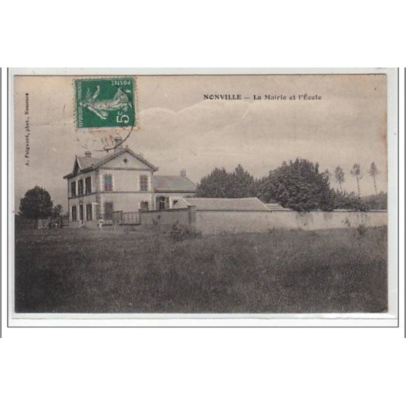 NONVILLE : la mairie et l'école - très bon état