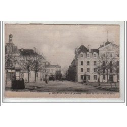 CHATELLERAULT : hôtel de ville et rue du Berry - très bon état