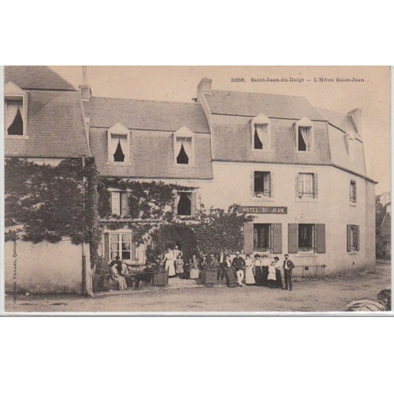 SAINT JEAN DU DOIGT : l'hôtel Saint Jean - très bon état