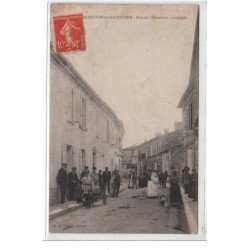 SAINT SEURIN DE CADOURNE : une voiture a chien - très bon état