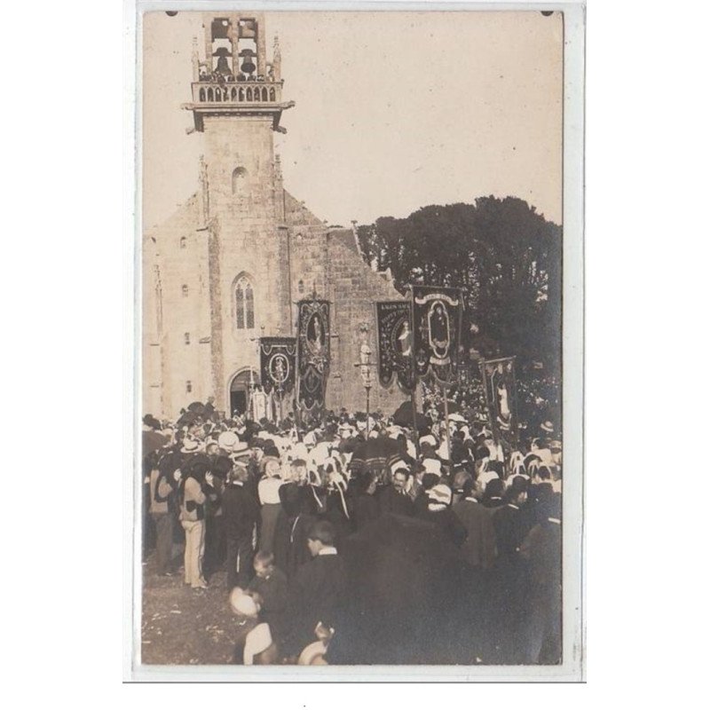 carte photo d'un pardon a Sainte Anne-la-Palud - très bon état