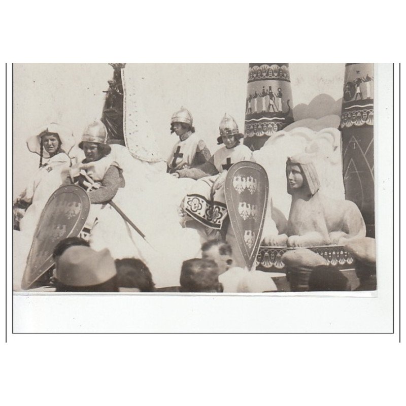 LAON - CARTE PHOTO  - Le baptême de la Princesse - le char triomphal - très bon état