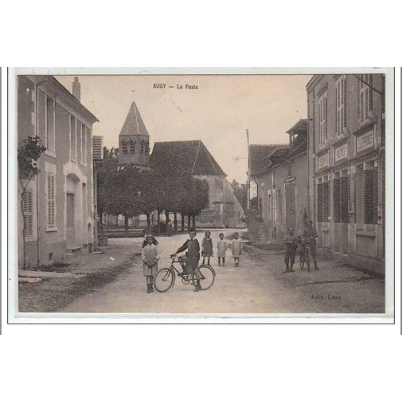 AUGY : la poste - très bon état